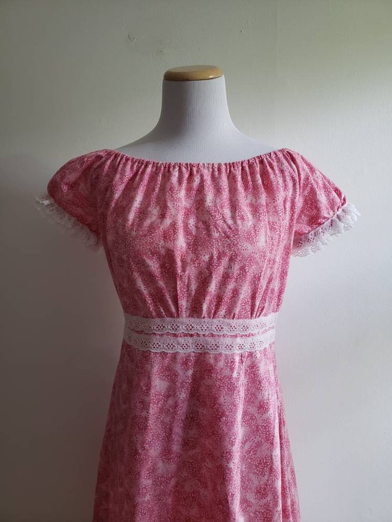 Vintage 1970s 70s pink and white ditsy floral sho… - image 3