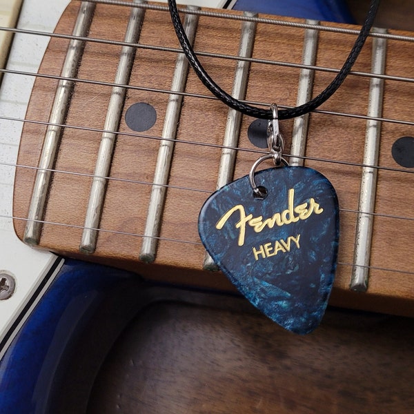 Fender Heavy Green Guitar Pick on 30" Necklace