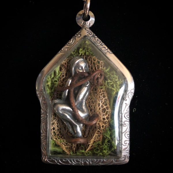 Gaia - Reliquary on a vintage rosary
