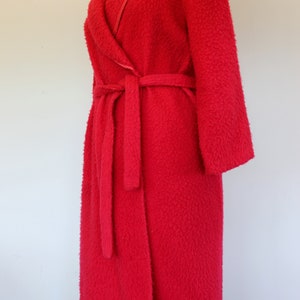 Fuzzy Elmo Vintage Robe, 44