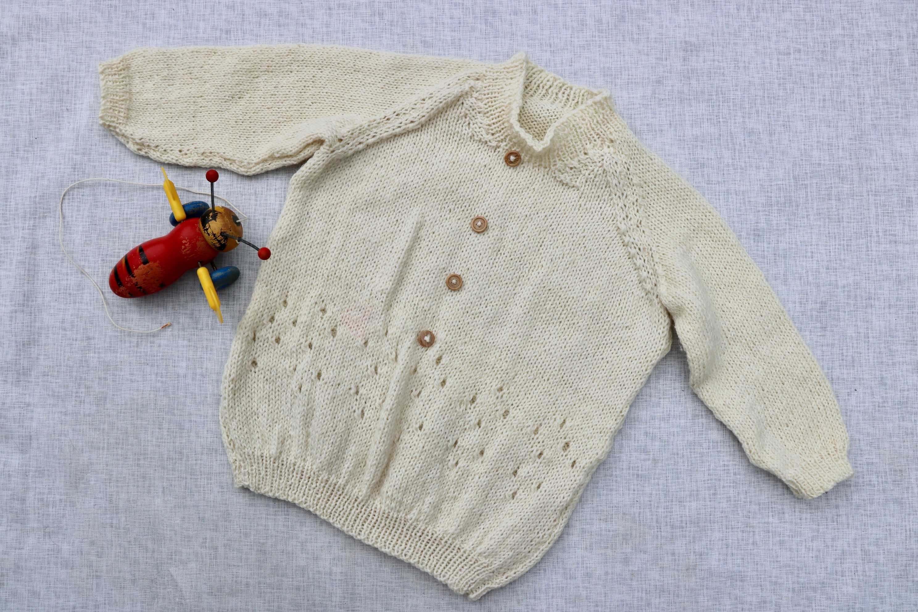 Girls Creamy White Knit Sweater, Size 7-8 Girls Wool Jersey, Organic Wool Sweater, Vintage Kids, New Zealand Wool, Unbleached