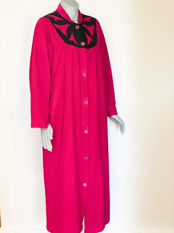 Vanity Fair Cerise 80s Velour Robe, 1970s Dressin… - image 5