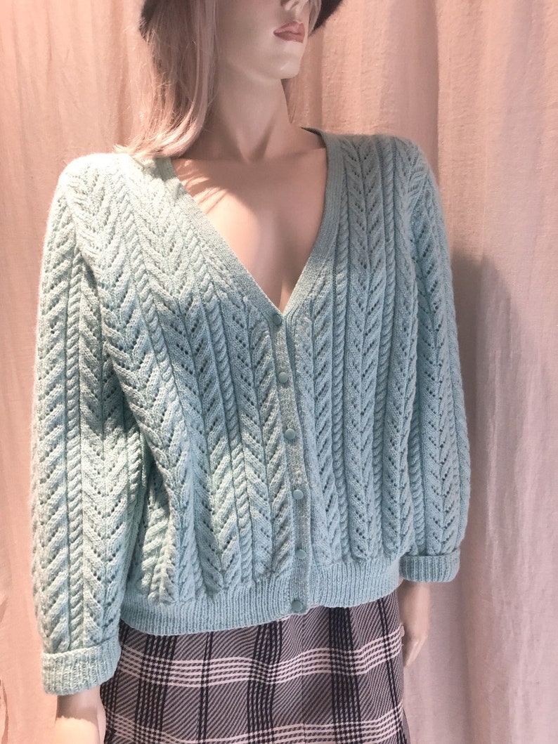 V Neck D Womens Cardigan Hand Knit Size 10 US New Zealand Made 12 UK 70s Vintage Sweater Mint Cable Knit Cardigan