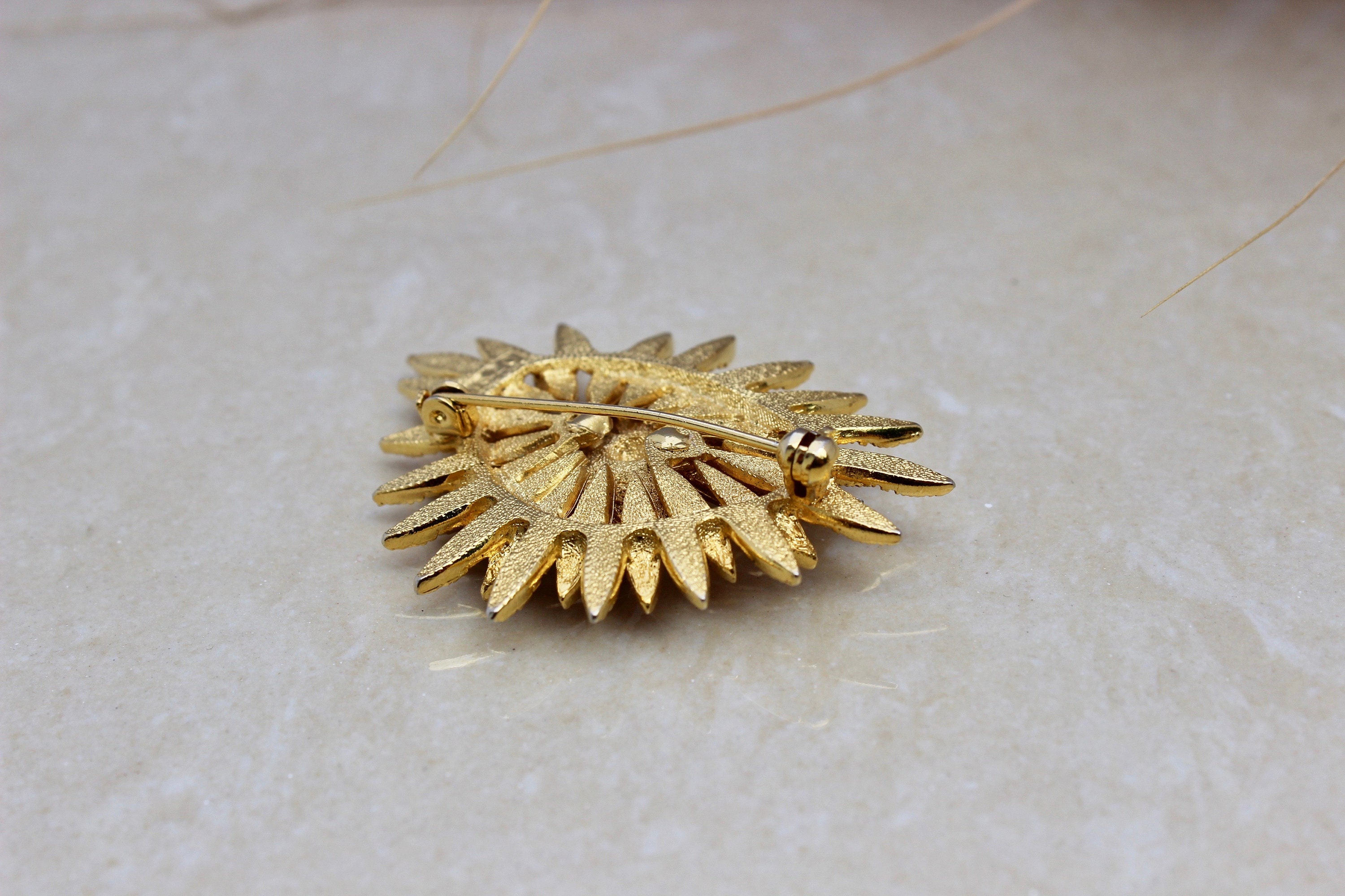 Flowerburst Brooch -Forget-me-not-blue main image 0