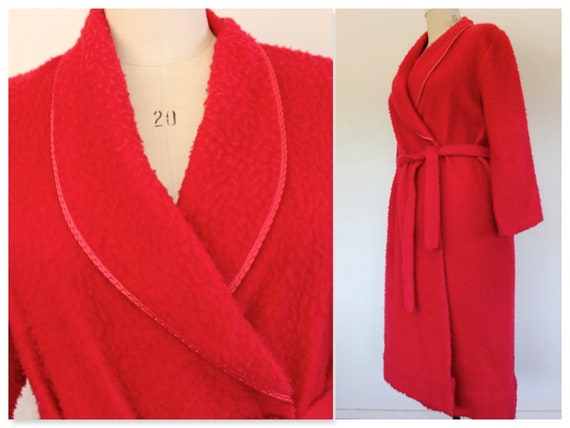Fuzzy Elmo Vintage Robe, 44" Bust, Red Dressing Go