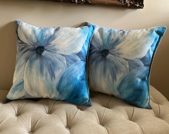 Decorative accent pillows 2pc set Blue/white flowers