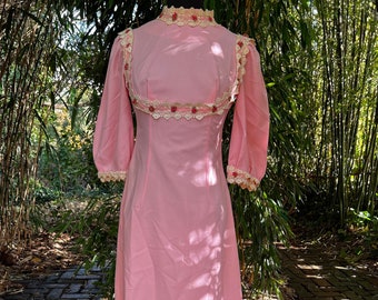 1960’s Pretty In Pink Dress with Accent Lace Trim