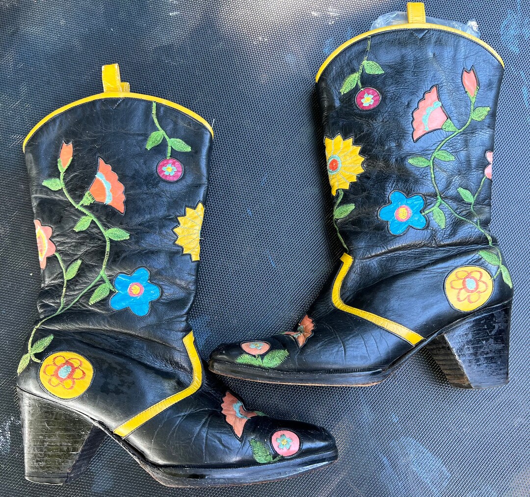 靴 Ameri Vintage SHEER EMBROIDERY BOOTS Ameri（アメリ）の「SHEER EMBROIDERY BOOTS（ブーツ）」 - WEAR