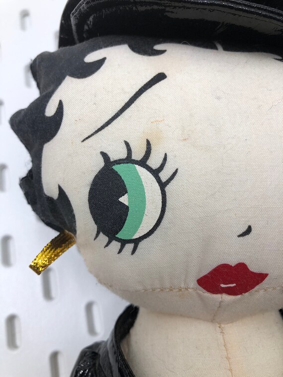 Betty Boop 黒いぬいぐるみ