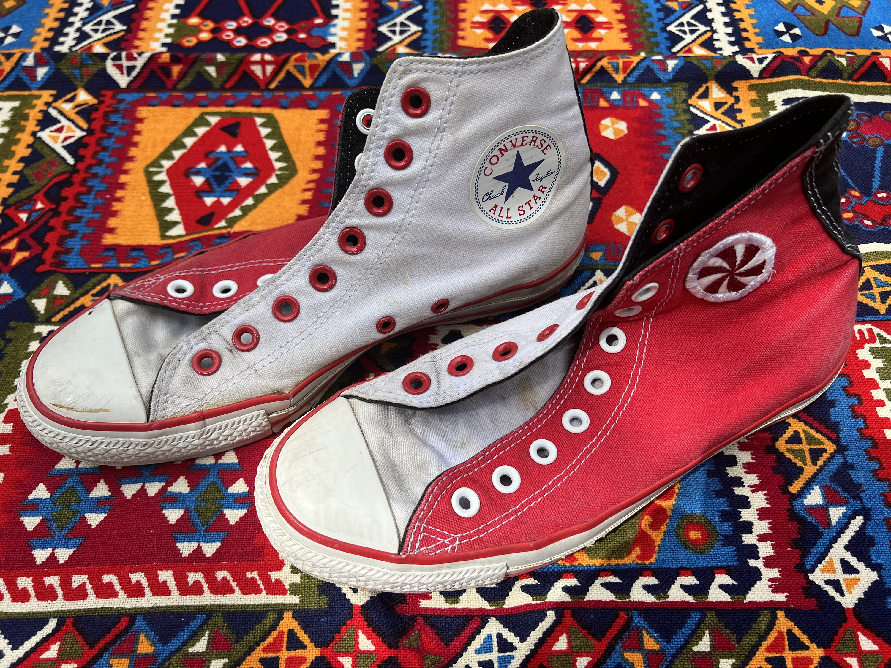 Supplement Uitwisseling Kust Buy Vintage 1990s Red White Black Two Tone Converse High Tops Online in  India - Etsy