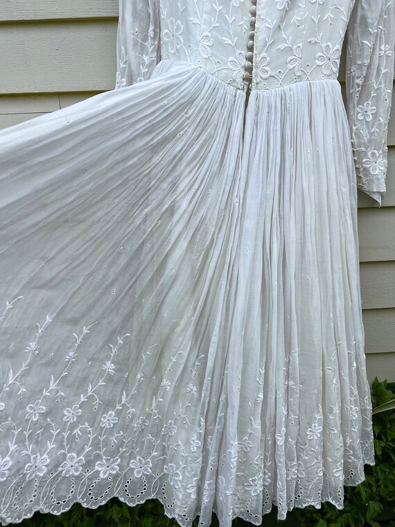 Vintage Boheme 1960’s Wedding Dress - image 8