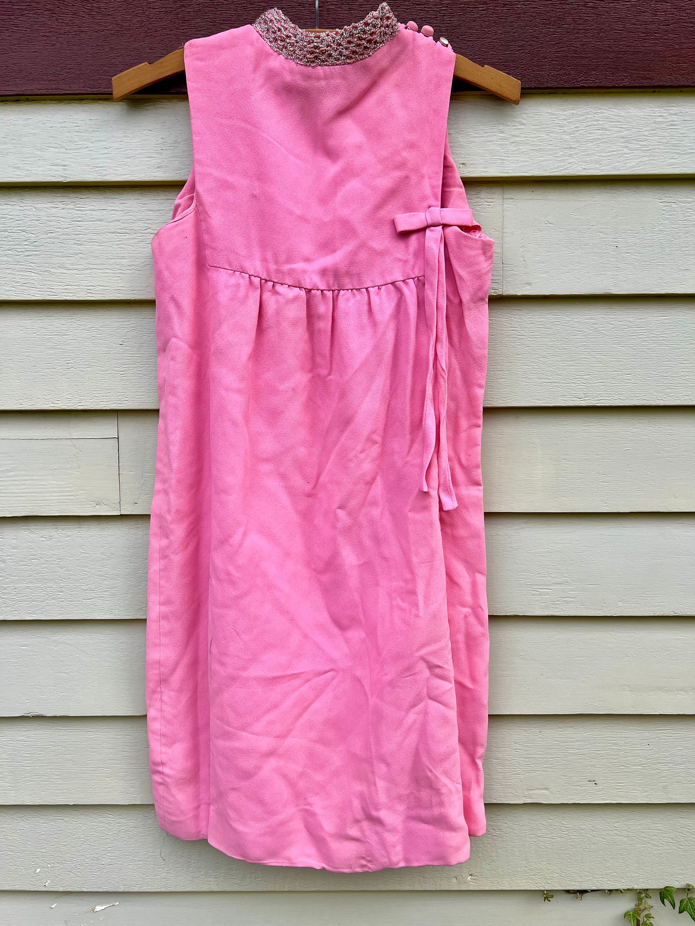 Vintage Aprons, Retro Aprons, Old Fashioned Aprons & Patterns Vintage 1960s Bubblegum Pink Sleeveless Mini Dress $43.20 AT vintagedancer.com