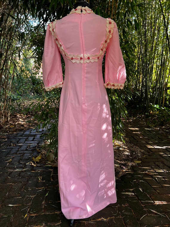 1960’s Pretty In Pink Dress with Accent Lace Trim - image 9