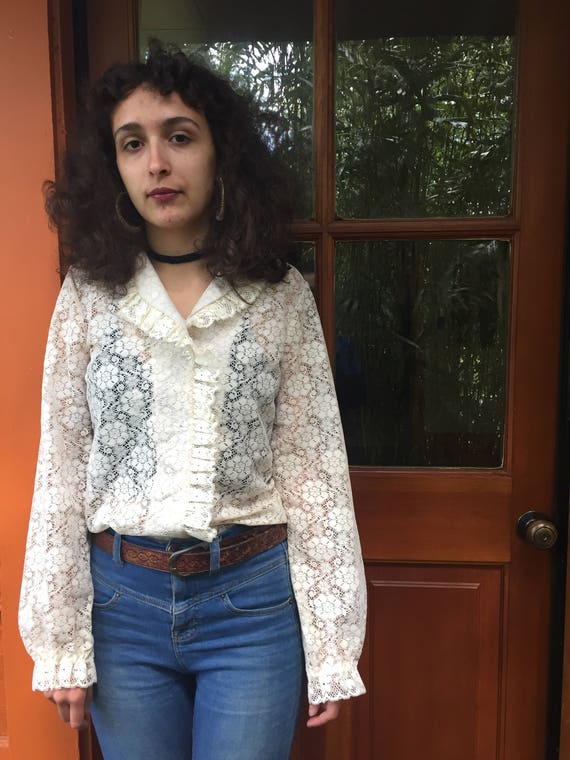 Vintage Lace Blouse with Ruffle Collar
