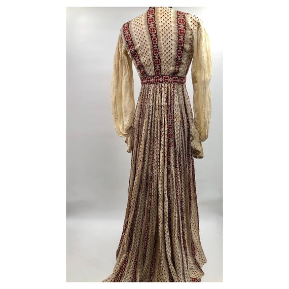 Early 1900’s Homespun Prairie Dress with Gauze Sle