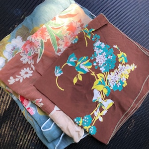 Vintage 1940’s Floral Hankies Sold in Bundle of 3