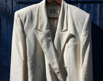 Vintage 1980’s Liz Claiborne Petites White Blazer