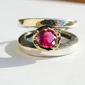 Natürlicher Turmalin Ring, Pink Turmalin Ring, Silber & 14k massiver gehämmerter Gold Ring, handgemachter Ring Silber / Gold / mit Stein, Turmalin Ring Gold