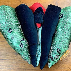 Zen Mistress Bella Flower Vulva Puppet