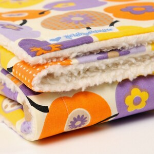 Blanket, retro apples, purple/orange, cuddly blanket, with baby on the way, cotton blanket, image 1