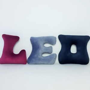 Terciopelo, letras de terciopelo de 16 o 21 cm (6,3 u 8,3 pulgadas) / letras de pared de guardería / tema del bosque / letras en la pared / Cartas personalizadas
