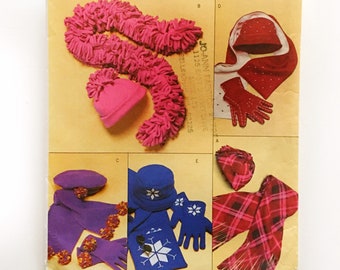 Patrón de costura sin cortar para gorros, bufandas, guantes y gorros de lana Butterick 3981