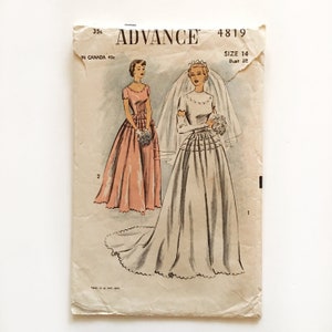 Vintage 1940s Advance 4819 Wedding Dress Scalloped Neckline, Yoke and Train Misses 14 Bust 32 CUT Sewing Pattern