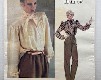 Bluzka z kokardą w stylu vintage Vogue 2611 American Designers Anne Klein Misses 12 Bust 34 Uncut Sewing Pattern