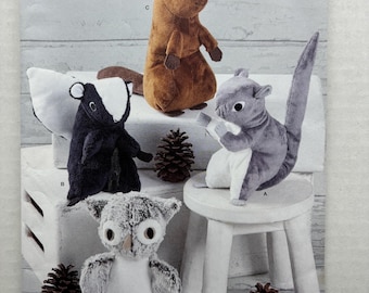 Simplicity 8969 Pluszowe zwierzęta leśne: wiewiórka, sowa, skunks, bóbr – nierozcięte wykroje do szycia