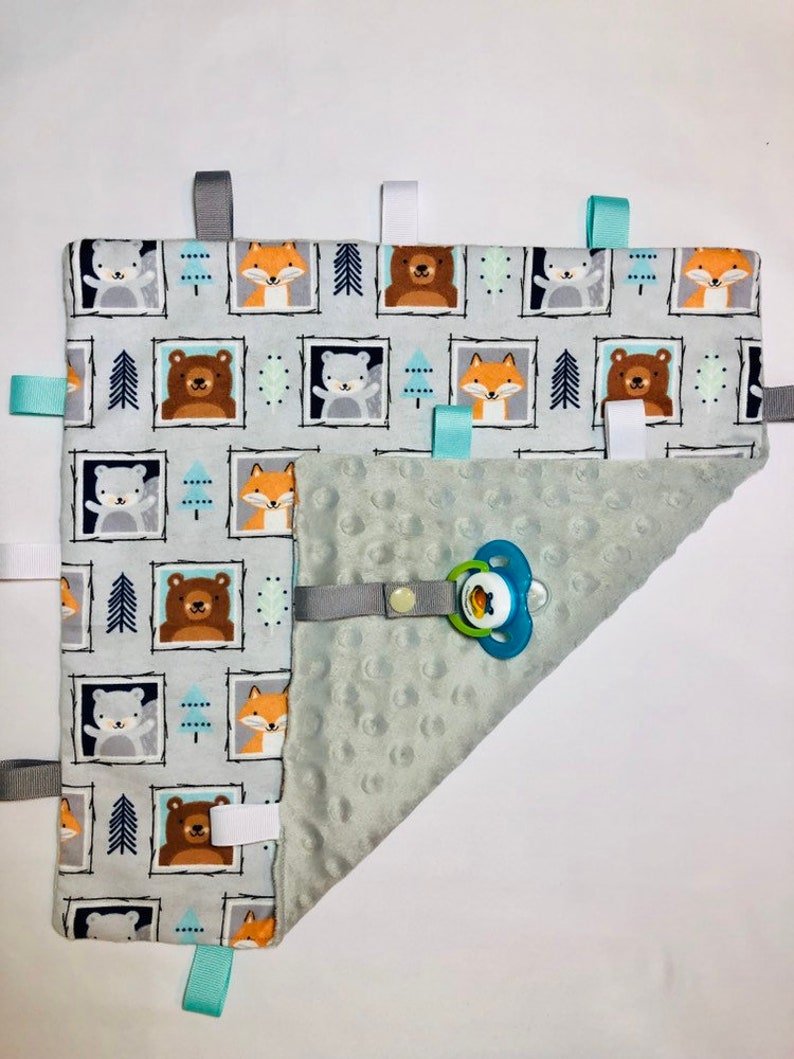 Cute ! Taggy Comforter In Bright Star Fabric Handmade Tag Blanket