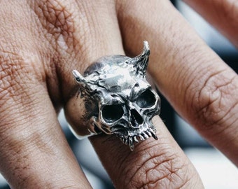 フラッシュポイント　HOLLYWOOD VAMPIRES SKULL RING Flash Point / HOLLYWOOD VAMPIRES SKULL-SE/SF – redtriangle