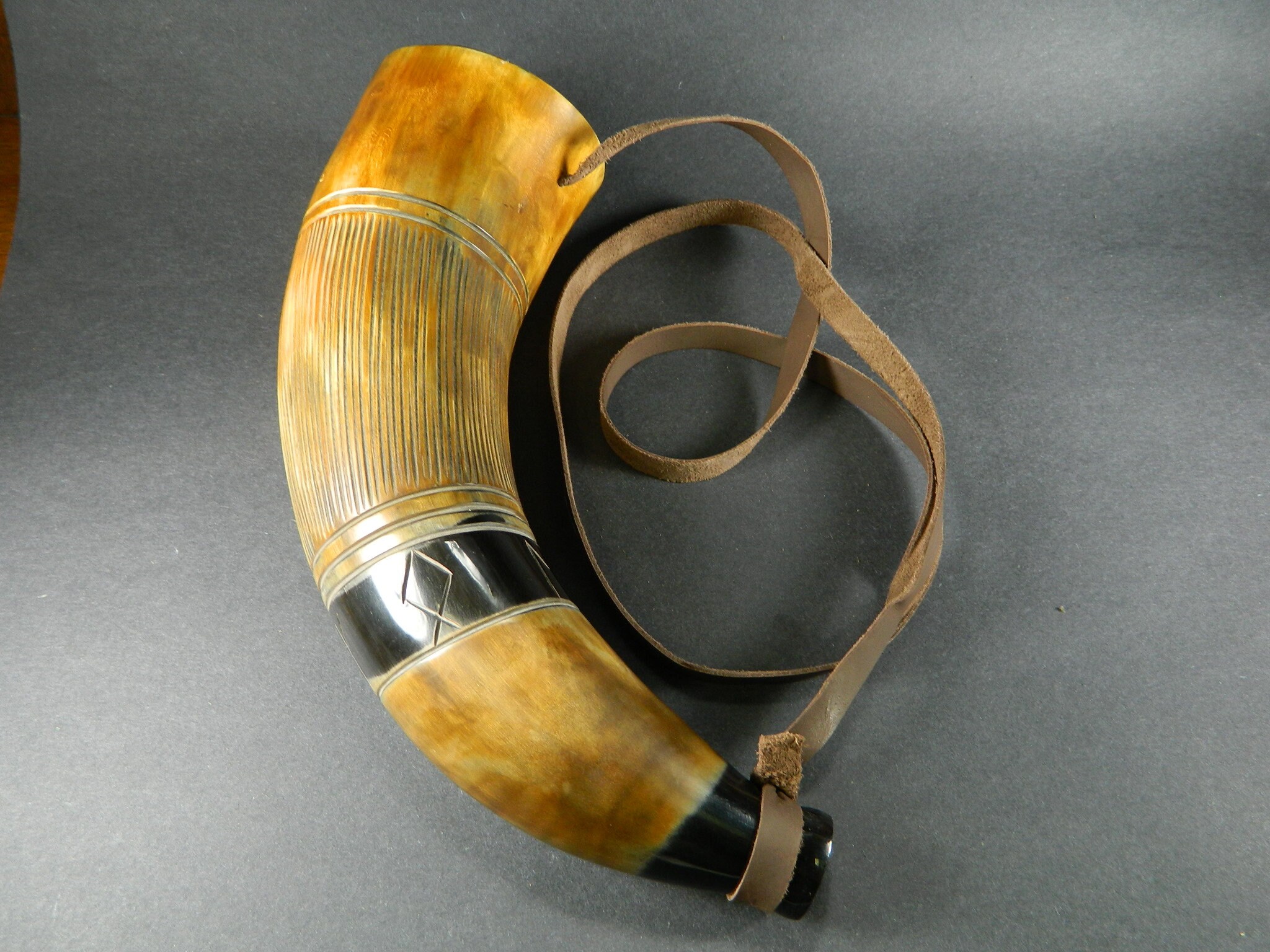 XL Viking Gjallarhorn (Sounding Horn) Polished & Hand Etched -  Cow B…