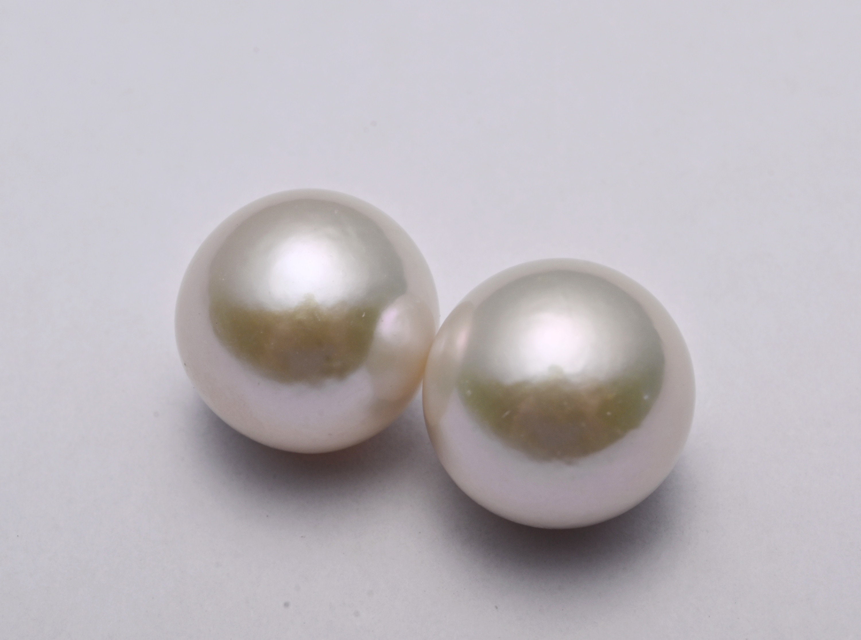 AA+ 10-11mm 11-12mm round pearls, white loose pearls, half drilled hole  pearl beads, lustrous genuine freshwater round fine pearls FLR1012-M