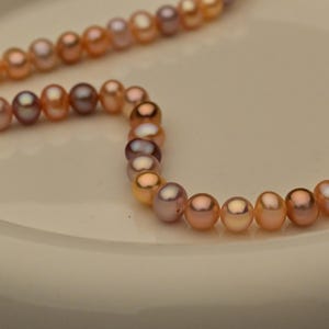 6.5-7mm Natural mixed color pearl strand,metallic color potato pearl string,pink/purple pearl necklace.SYES03