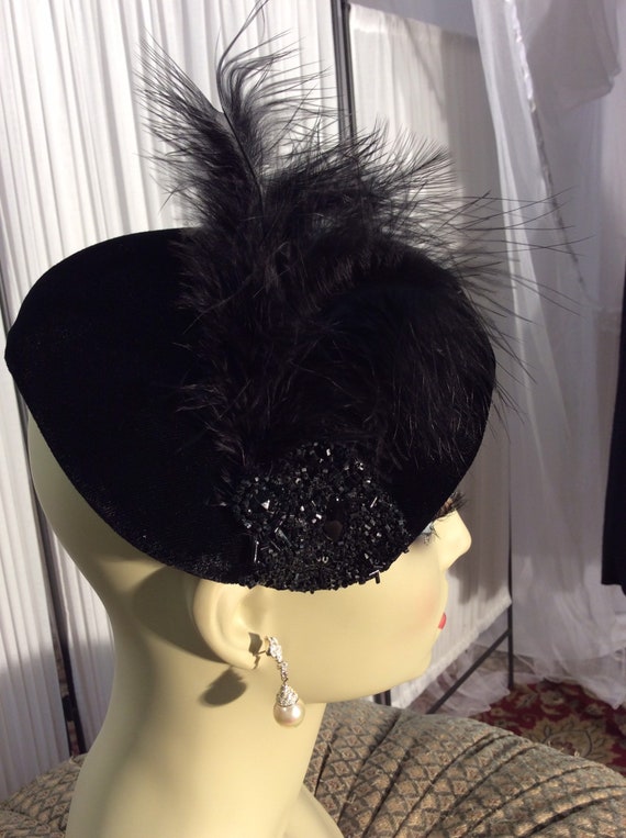 Vintage black rayon velvet Juliette- style hat wi… - image 4