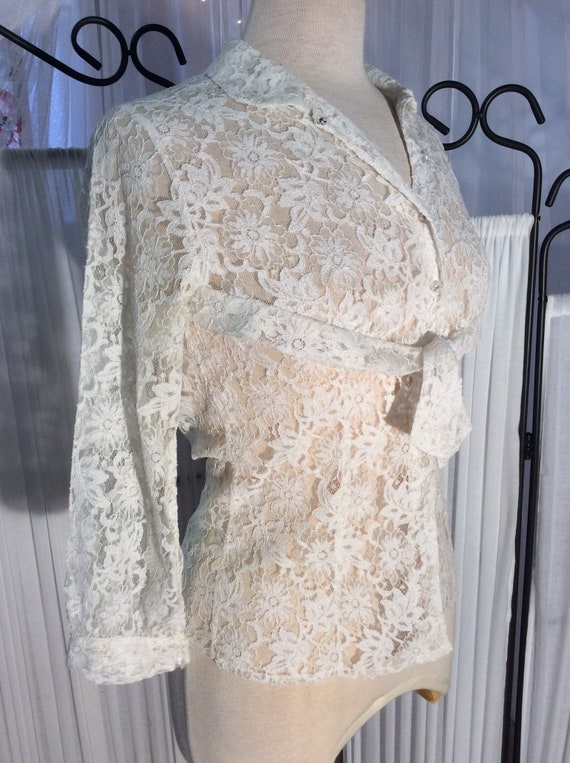 Ivory vintage 50s cotton lace blouse with tie fro… - image 2