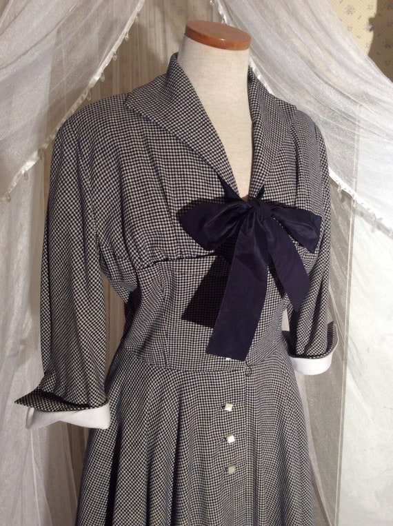 Vintage 50’s  mini houndstooth/ graph check wool, 