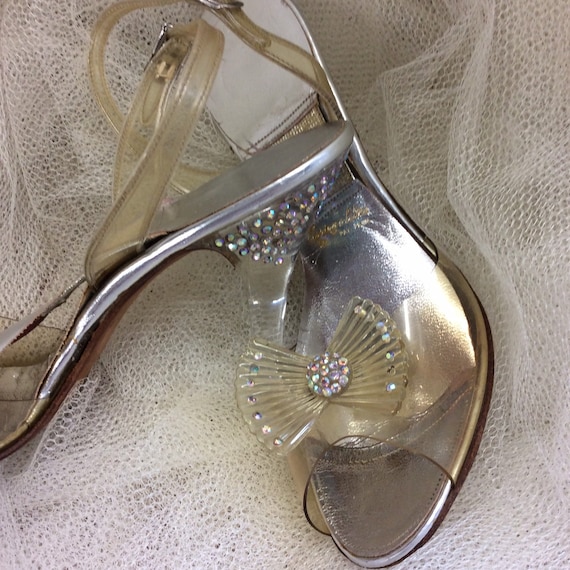 Vintage 1950’s Springolator lucite, plastic and rh