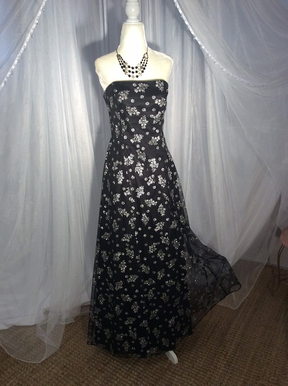 Stunning vintage black and silver floral print max