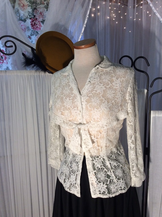 Ivory vintage 50s cotton lace blouse with tie fro… - image 1
