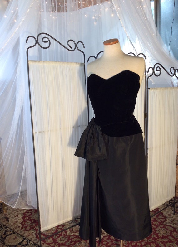 Vintage 1950's strapless Black velvet & taffeta p… - image 1