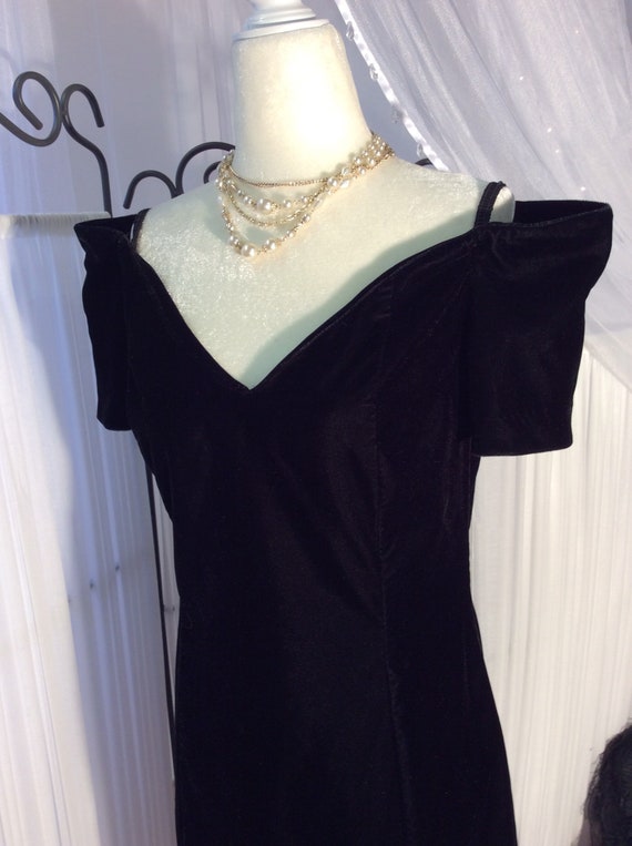 Vintage 1980 's Black rayon velvet, little black … - image 5