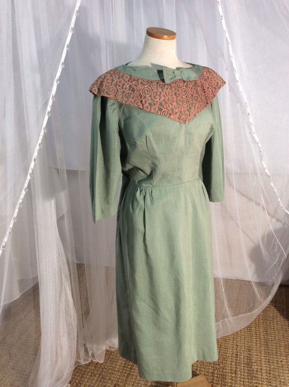 Vintage 1950’s sage green cotton & silk day dress… - image 4