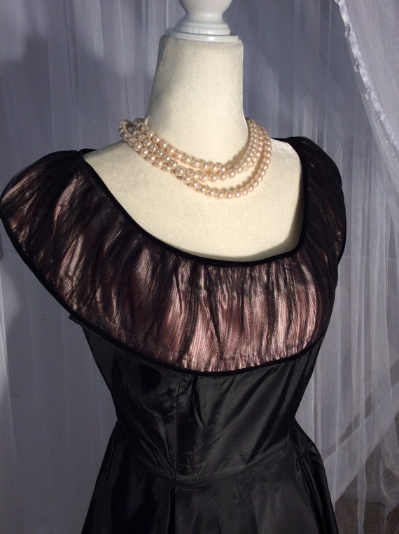 1950’s black taffeta with pink neckline full circ… - image 5