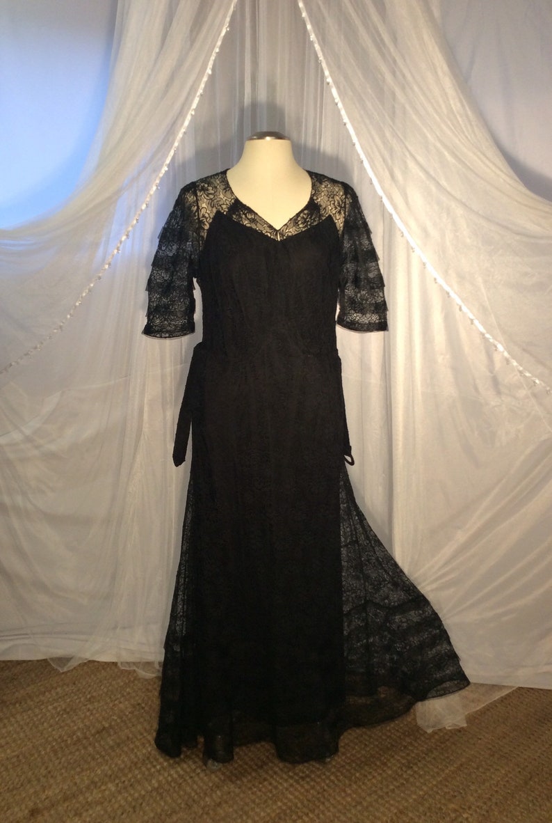 Incredible Vintage 1930s 1940s s black lace maxi dress with horsehair trim and full slip image 2