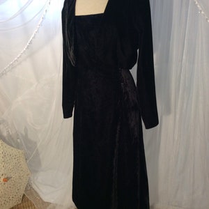 Vintage 80s Jessica McClintock and Scott McClintock black velvet gown and bolero image 8