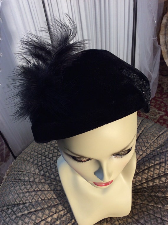 Vintage black rayon velvet Juliette- style hat wi… - image 9