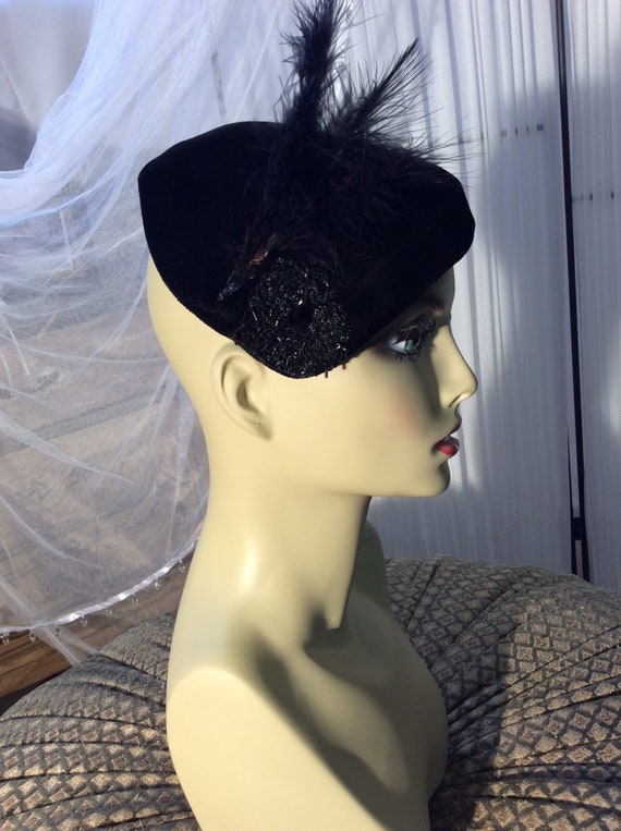 Vintage black rayon velvet Juliette- style hat wi… - image 6