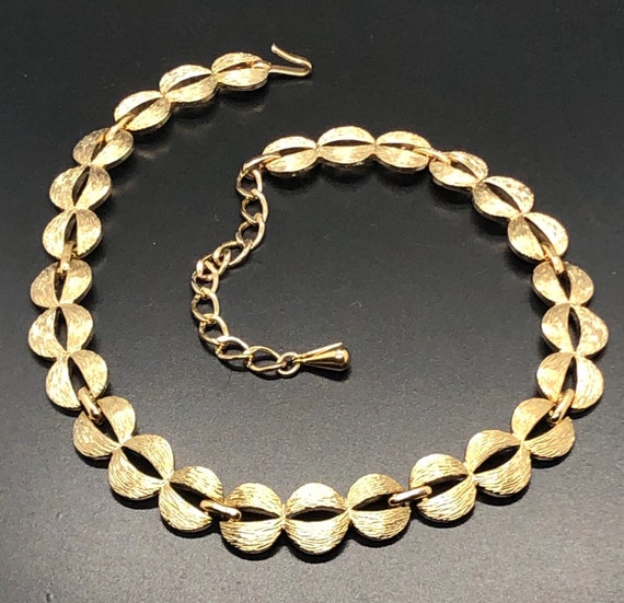 Vintage Monet Brushed Gold Tone Necklace - image 6