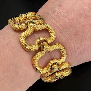 Vintage Crown Trifari Textured Gold Tone Metal Bracelet